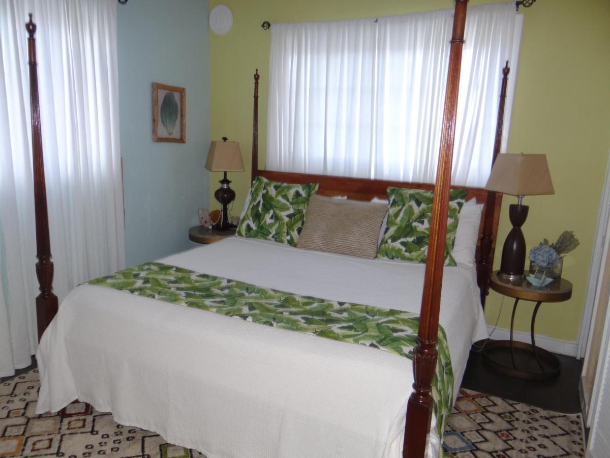 Rollezz Villas Beach Resort Old Bight Exterior foto